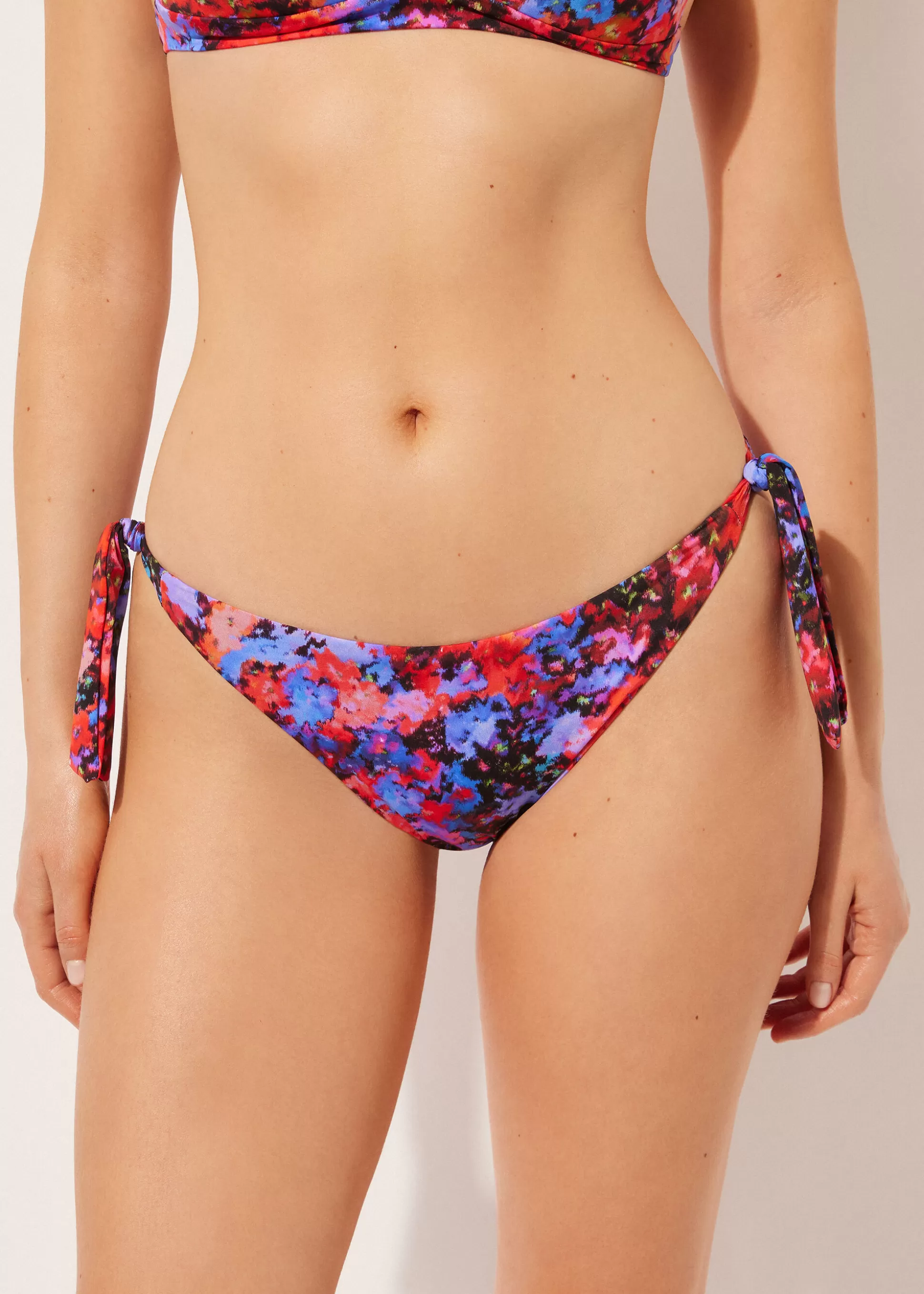 Bikini | Braguitas Bikini-Calzedonia Bikini Braguita Clásica Lazos Blurred Flowers Estampadofloraldifuminado