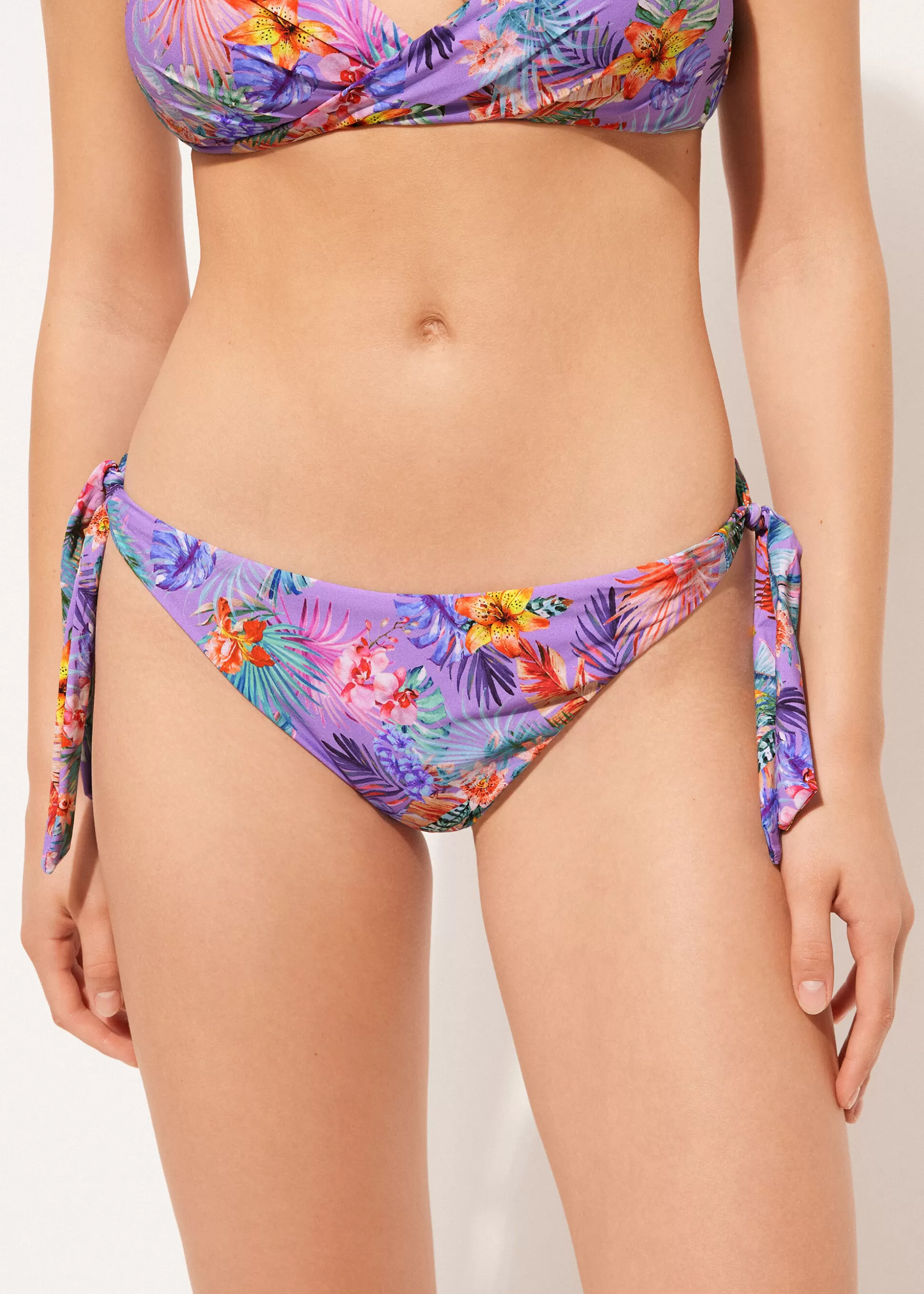 Bikini | Braguitas Bikini-Calzedonia Bikini Braguita Clásica Lazos Fairy Jungle Estampadofollajecoloradoconbaselila