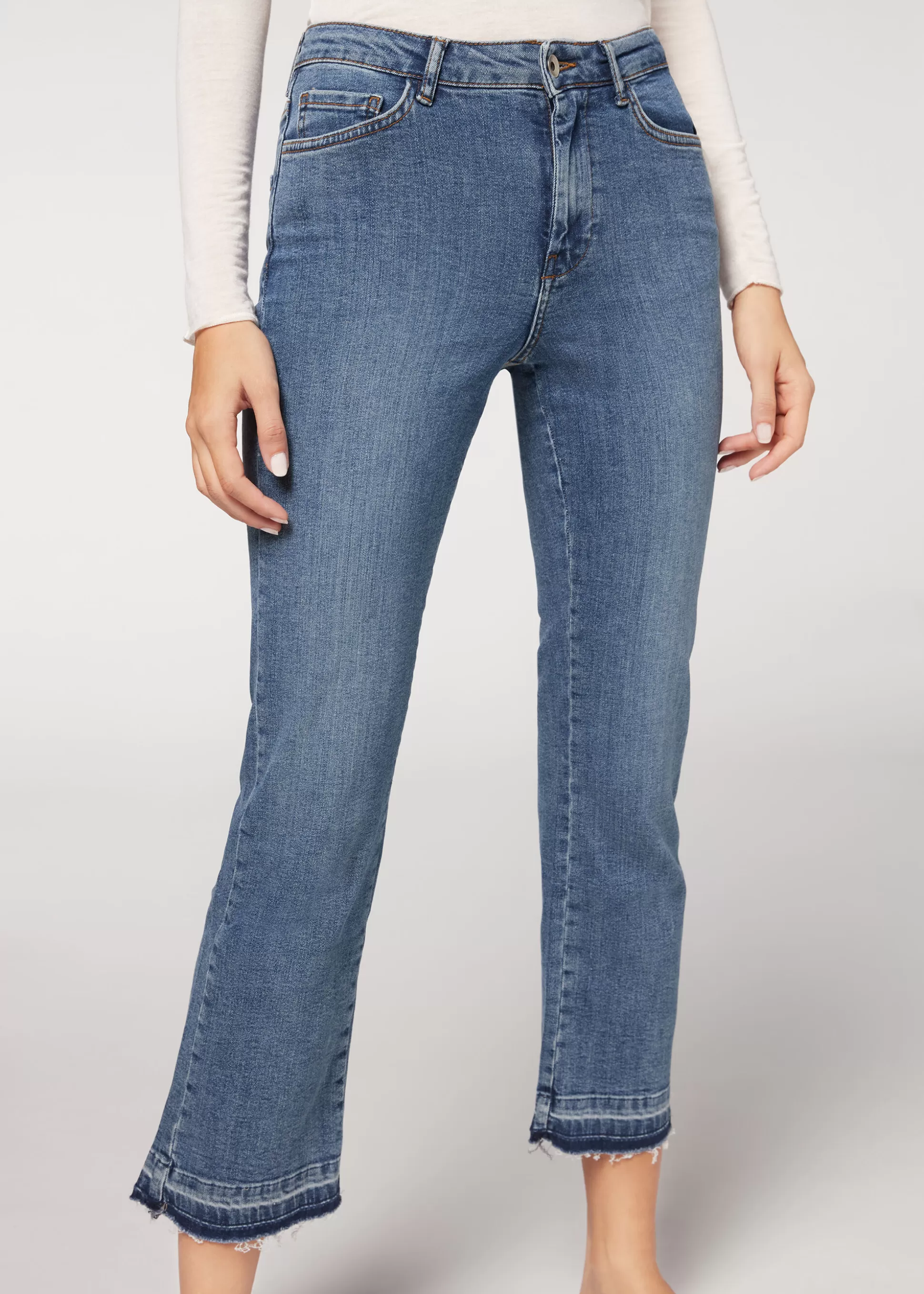 Vaqueros | Pantalones-Calzedonia Vaqueros Cropped acampanados Azulvaqueroclaro